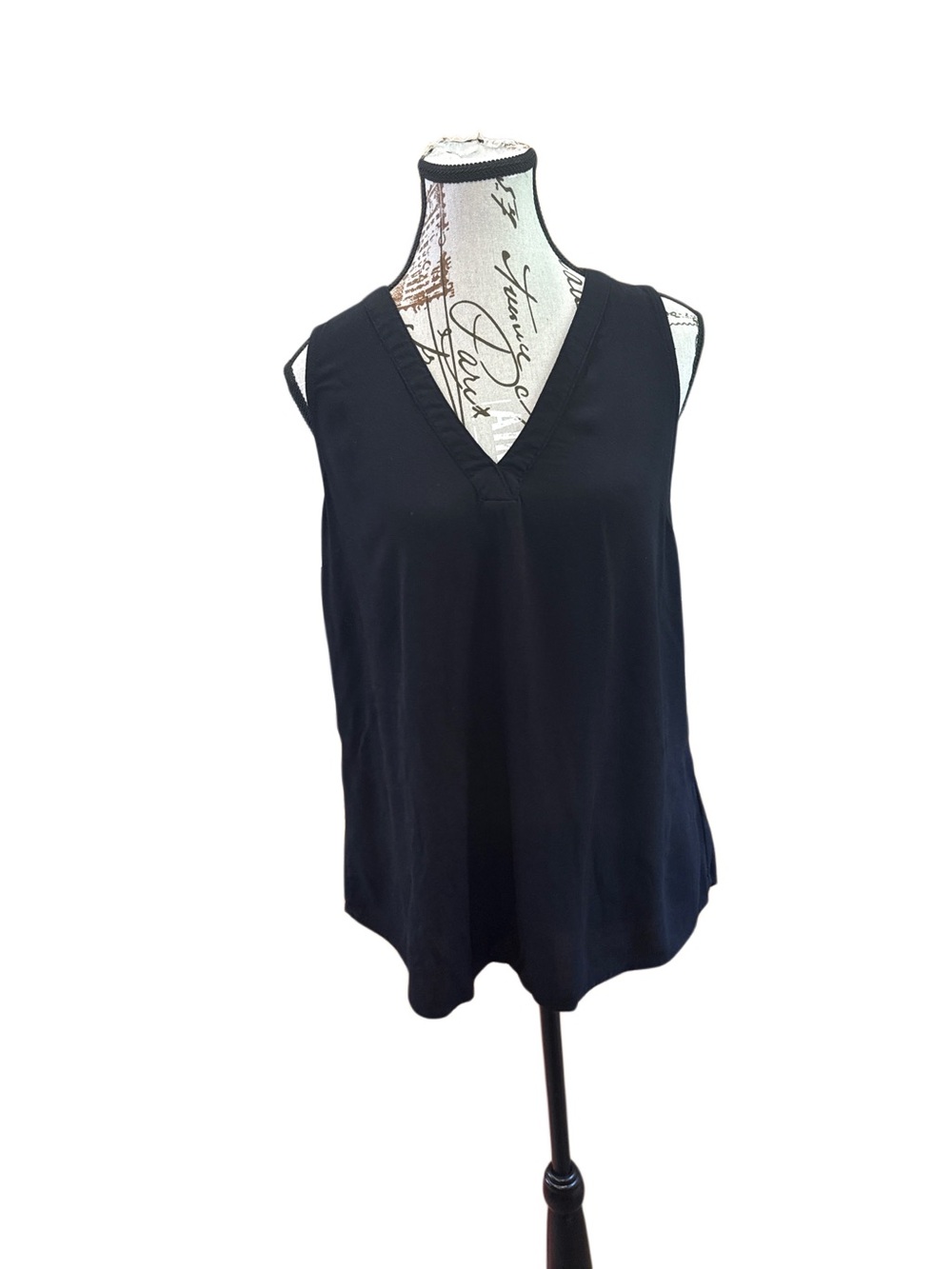 Women's Sleeveless V-Neck Top - Black